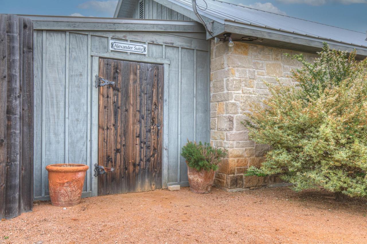 Romantic Oasis With Hot Tub Near Fred And Wineries! Fredericksburg Exteriör bild