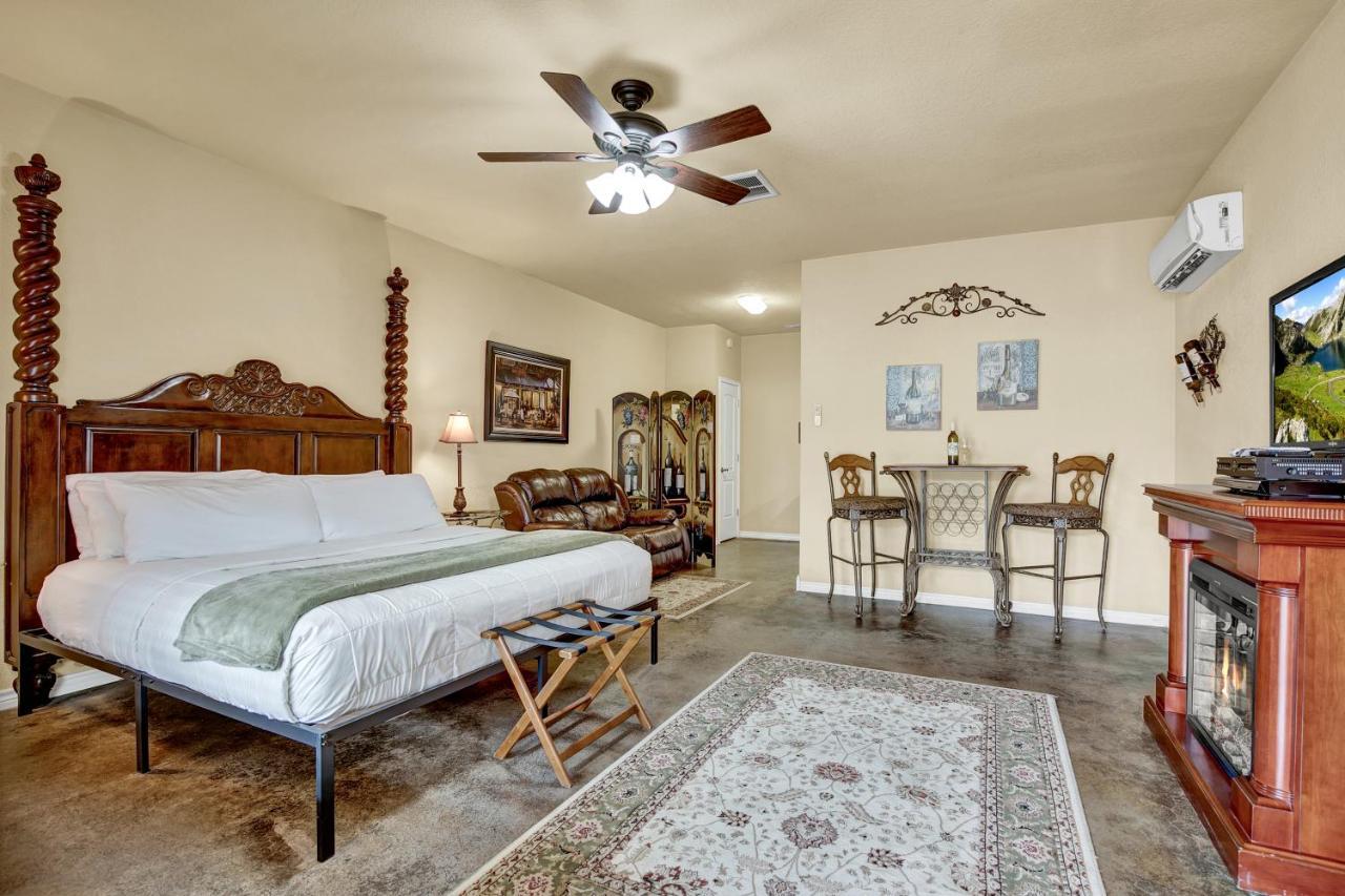 Romantic Oasis With Hot Tub Near Fred And Wineries! Fredericksburg Exteriör bild